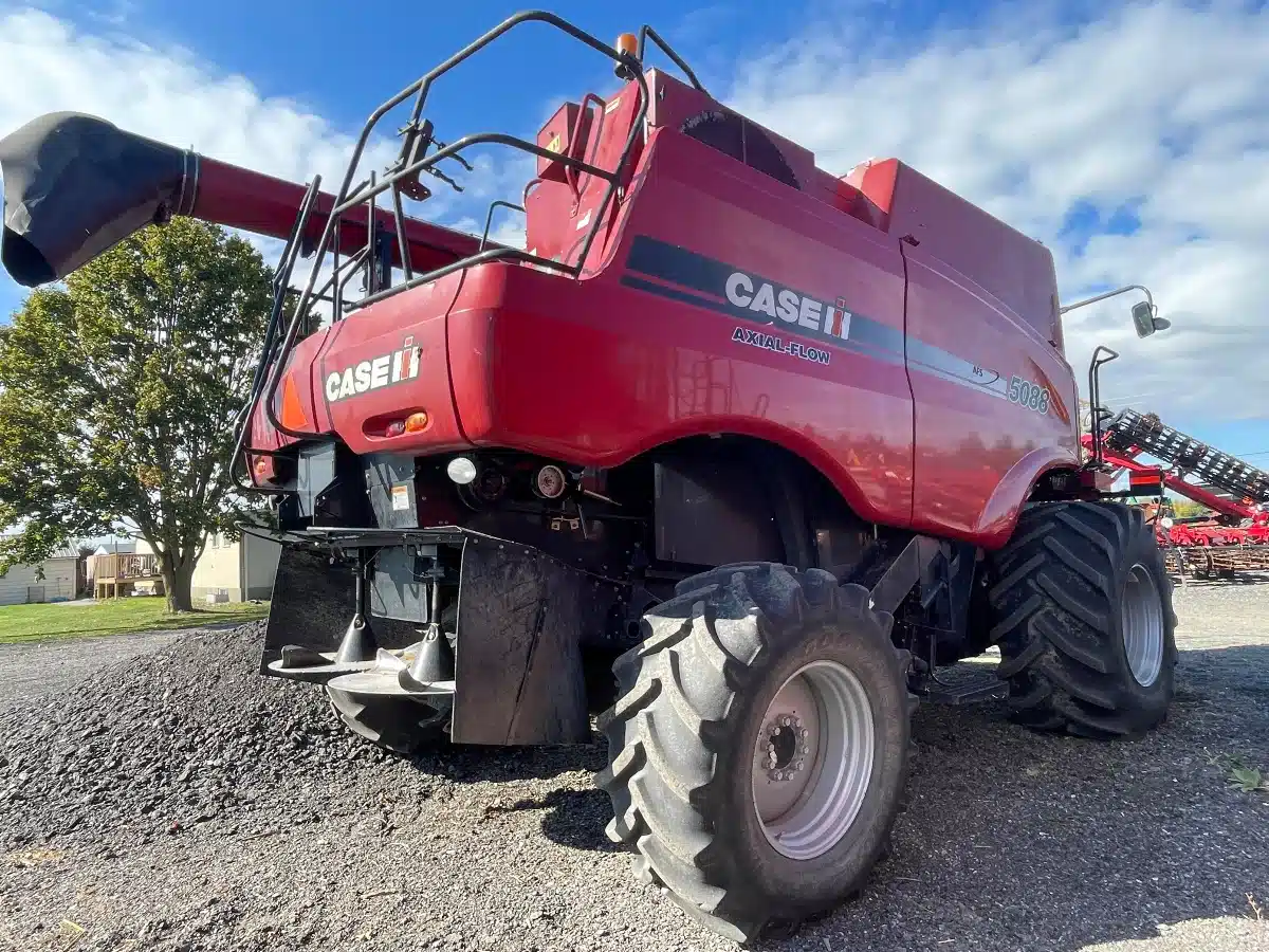 Gallery image 2 for 2010 Case IH 5088 Combine