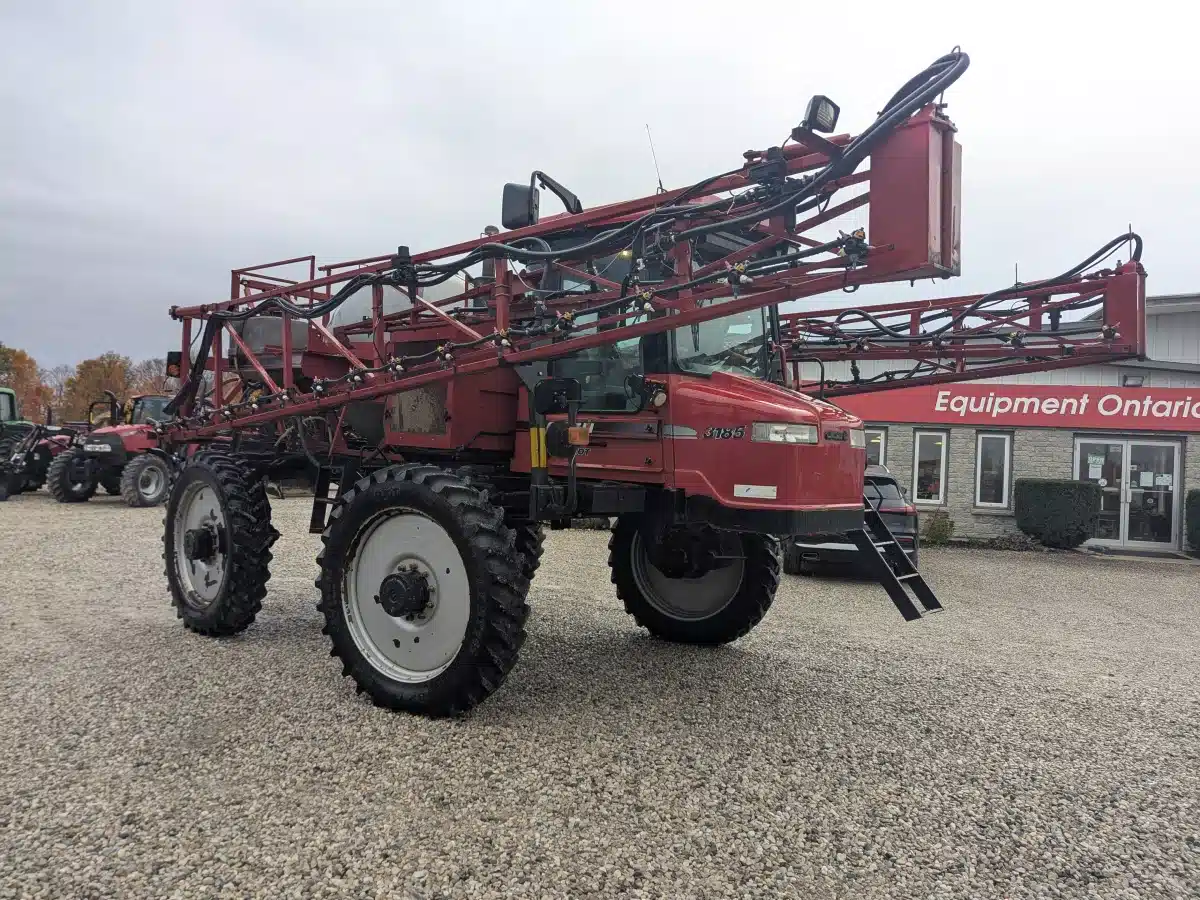 Gallery image 2 for 2009 Case IH SPX3185 Sprayer - Self Propelled