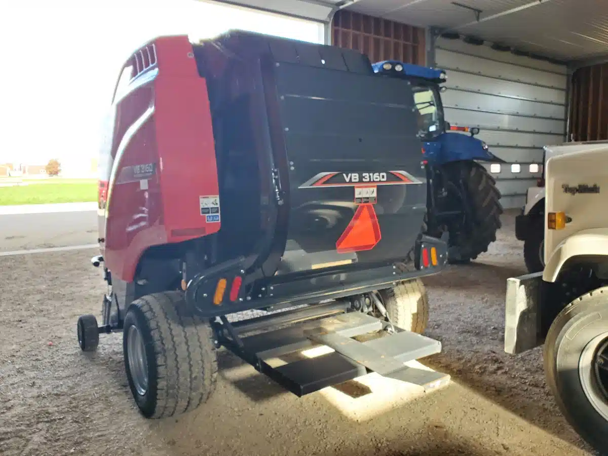 Gallery image 2 for 2018 Kuhn VB 3160 Round Baler