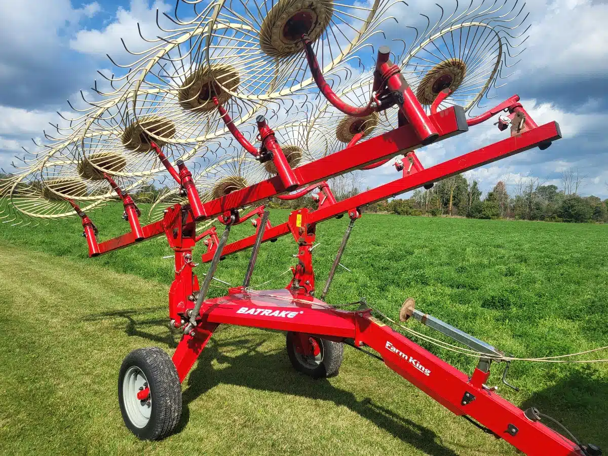 Used 2014 Farm King RFKB10 Rake