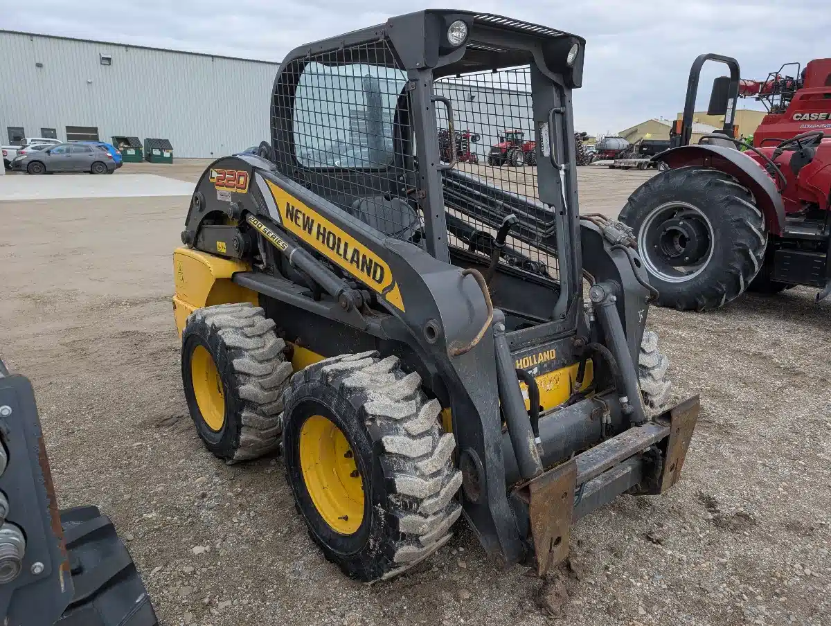 Gallery image 2 for 2014 New Holland L220 Skid Steer