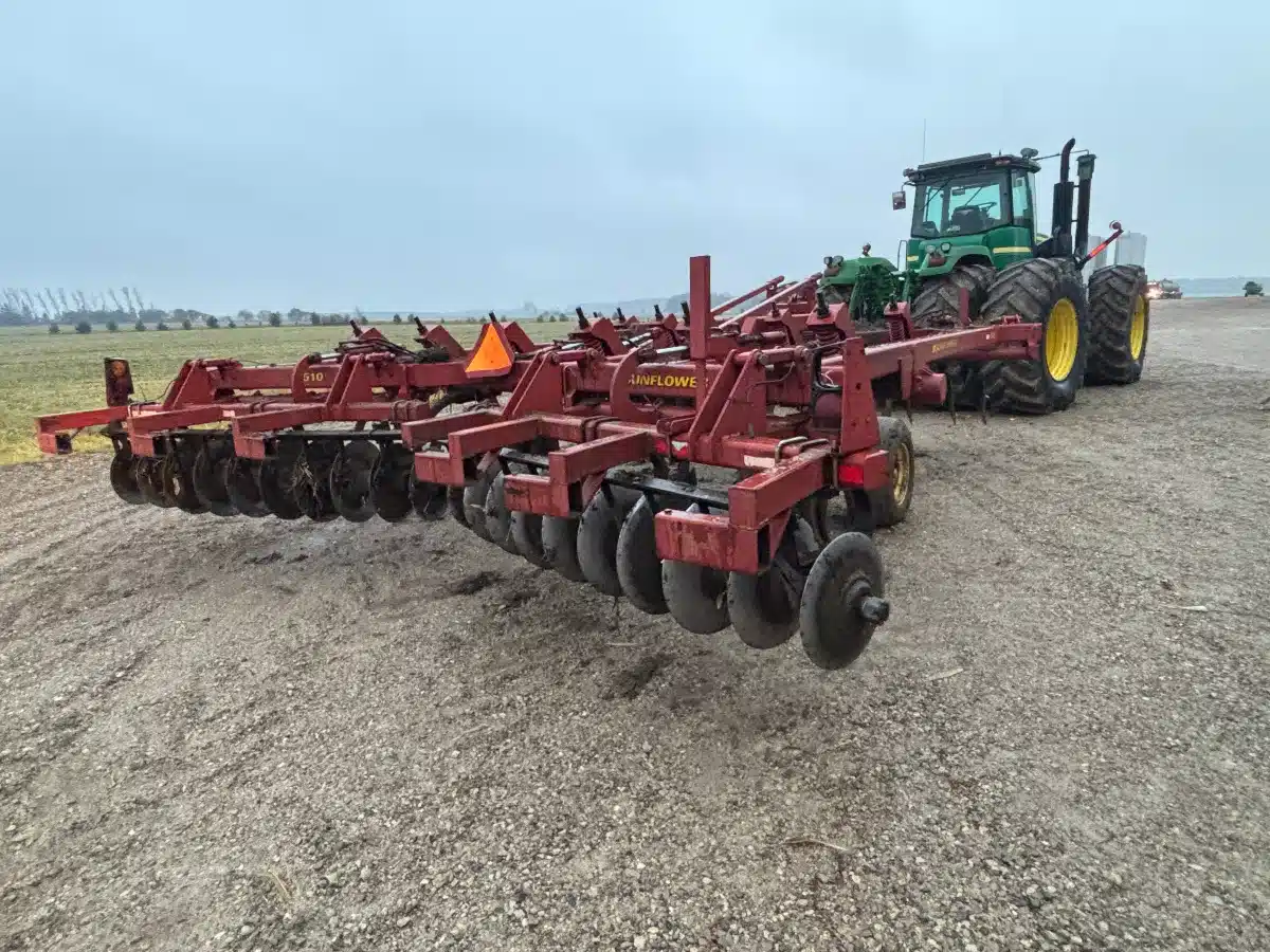 Used 2004 Sunflower 4510 Disc Chisel