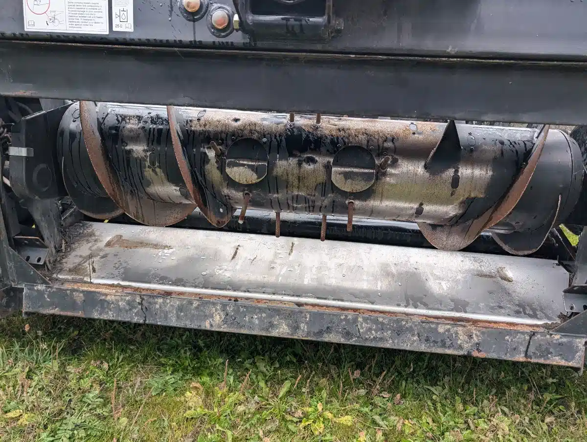 Gallery image 2 for 2010 Case IH 2162 Header - Draper