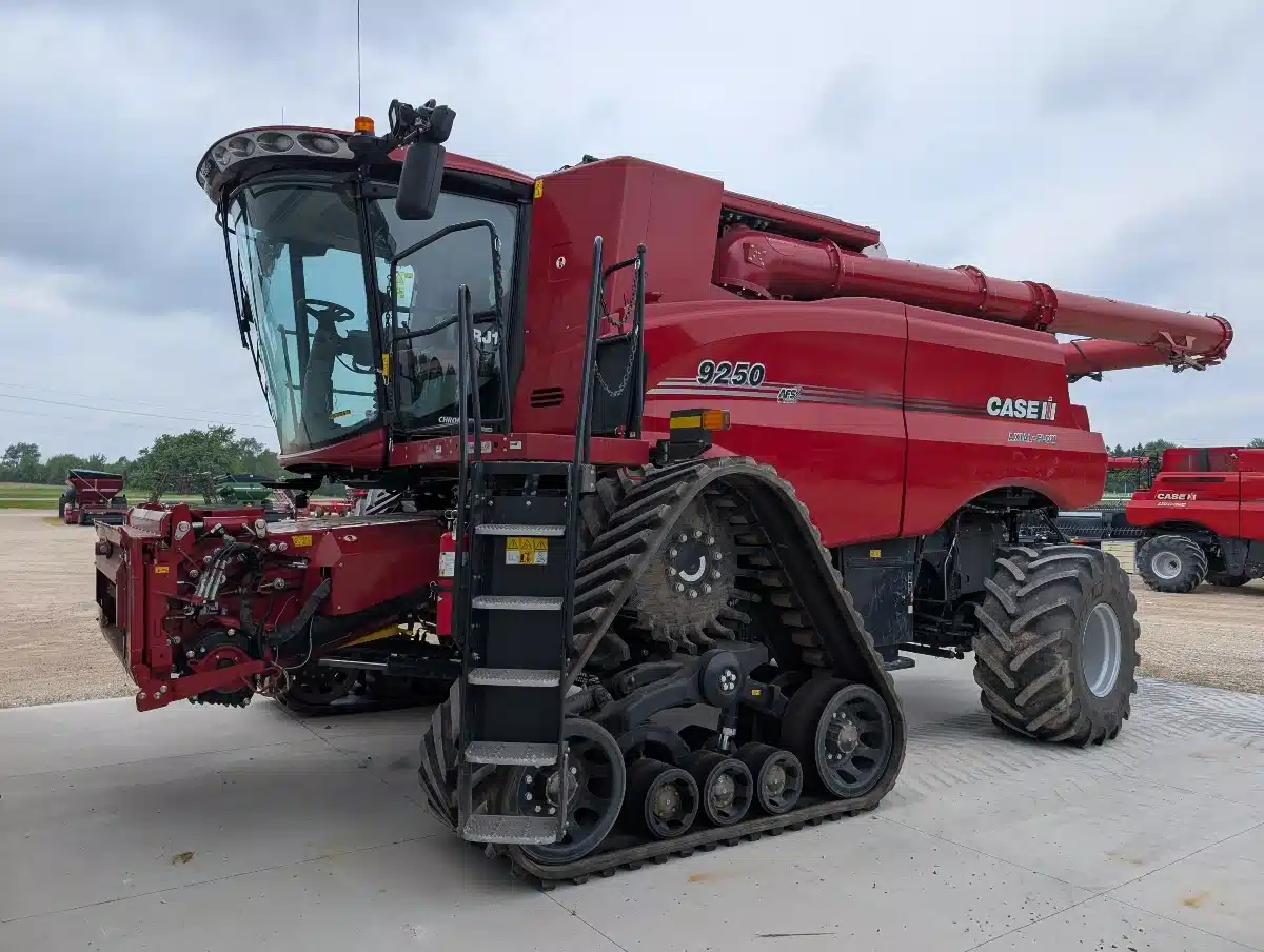 Gallery image 1 for 2024 Case IH 9250 Combine