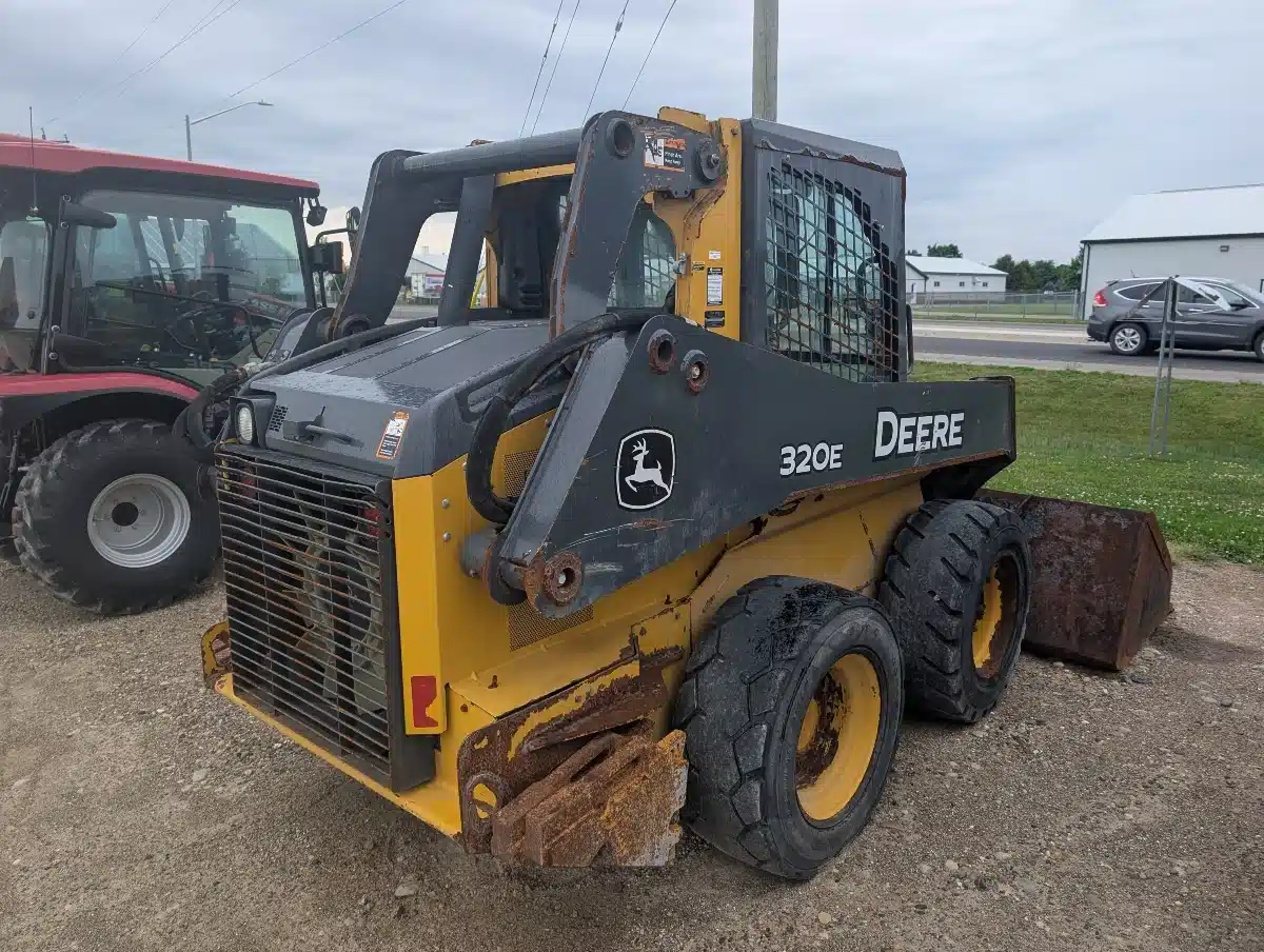 Gallery image 2 for 2017 John Deere 320E Skid Steer