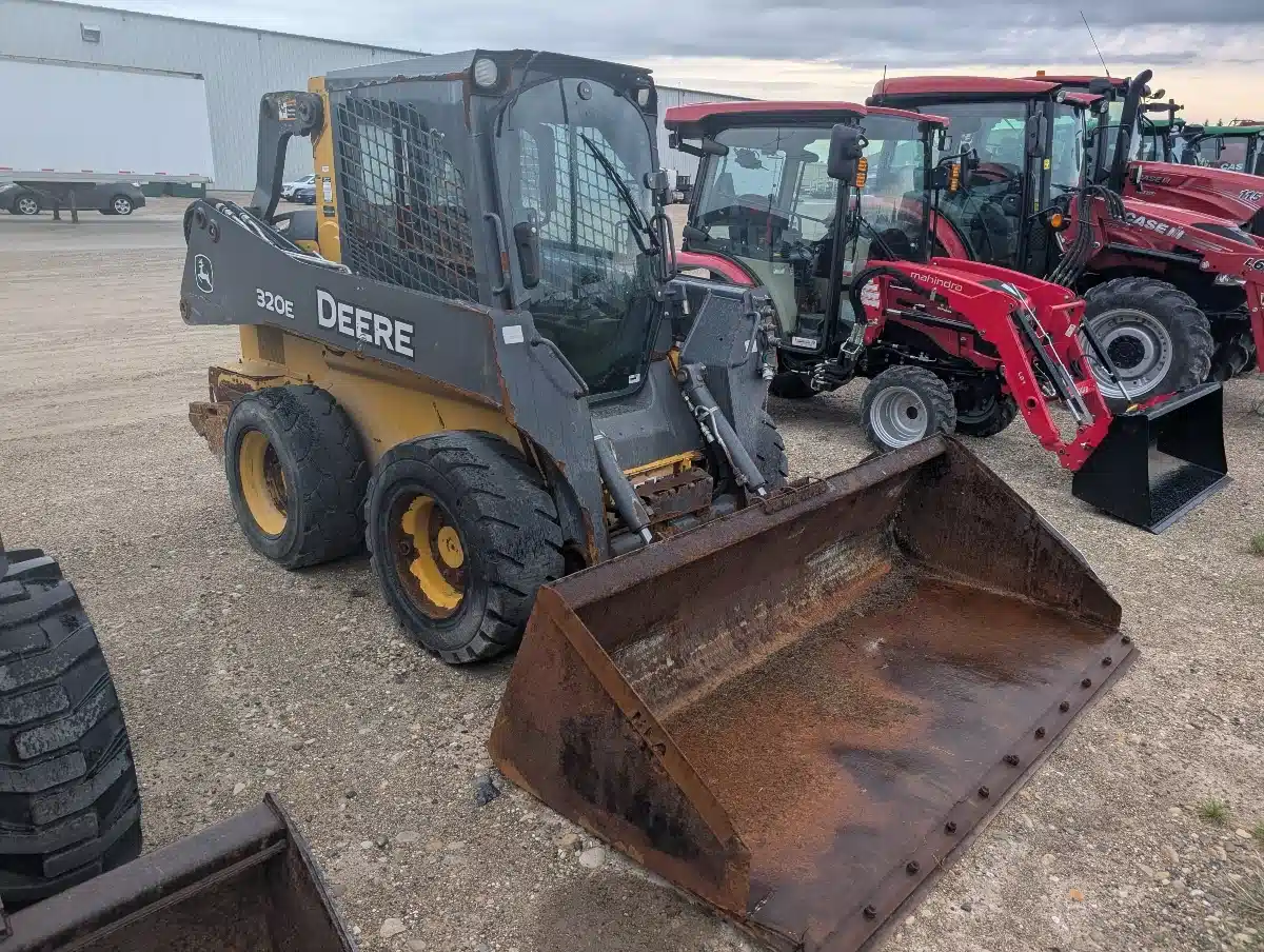 Gallery image 1 for 2017 John Deere 320E Skid Steer