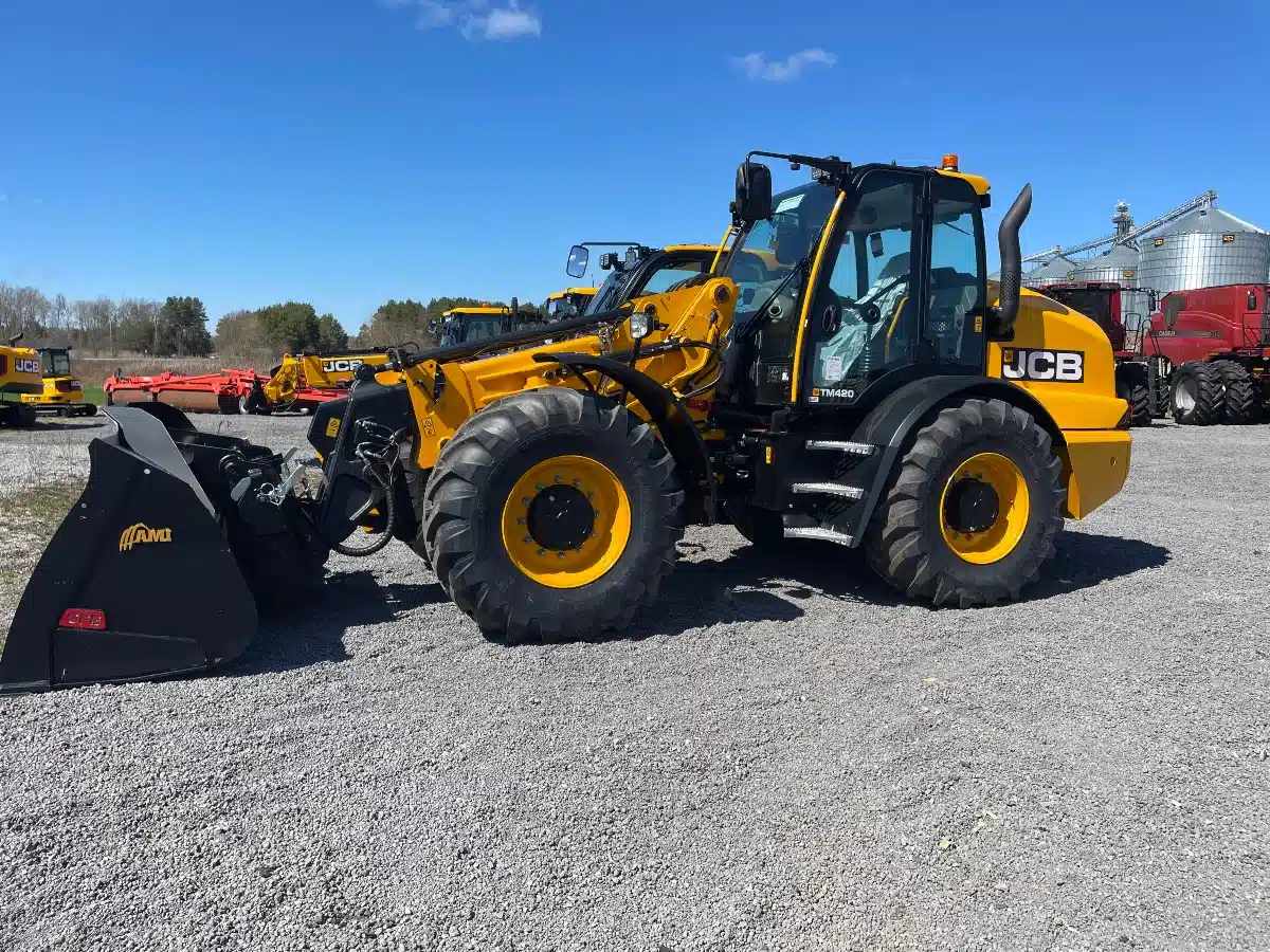 Photo de la Galerie 1 pour 2025 JCB TM420 AGRI Chargeur télescopique