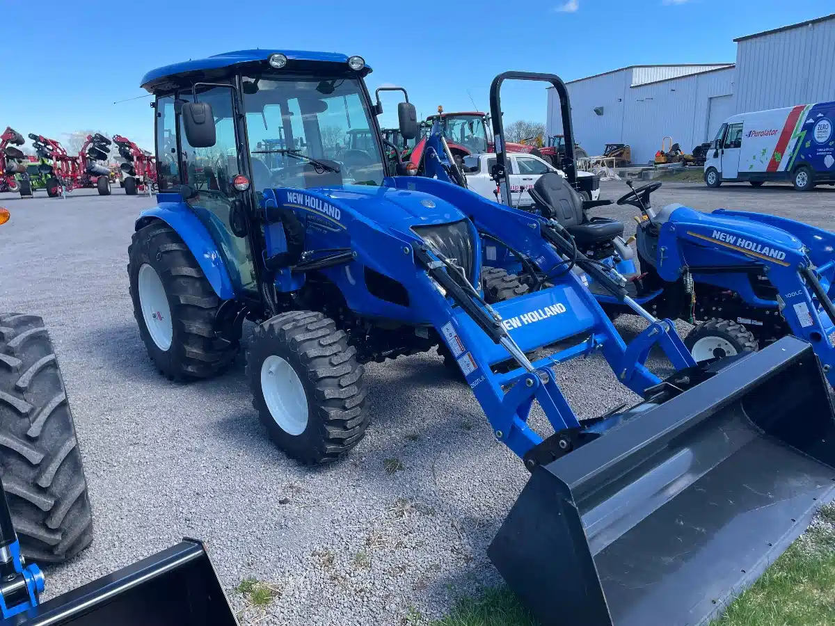 Photo de la Galerie 2 pour 2025 New Holland BOOMER 55 Tracteur