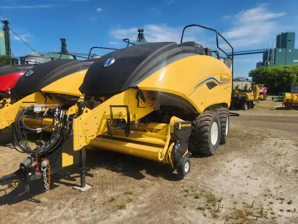 Photo de la Galerie 2 pour 2025 New Holland BIG BALER 340 Presse à Balle Carrée/Large