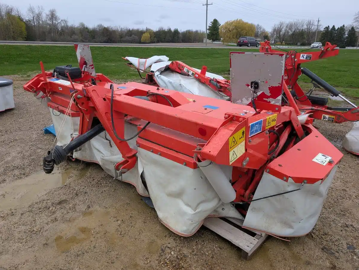 Photo de la Galerie 2 pour 2013 Kuhn GMD 802F / 8730 Faucheuse à disques