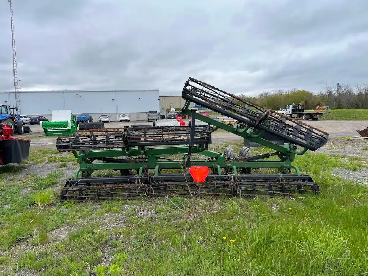 Gallery image 2 for 2010 Unverferth 220 Rotary Harrow