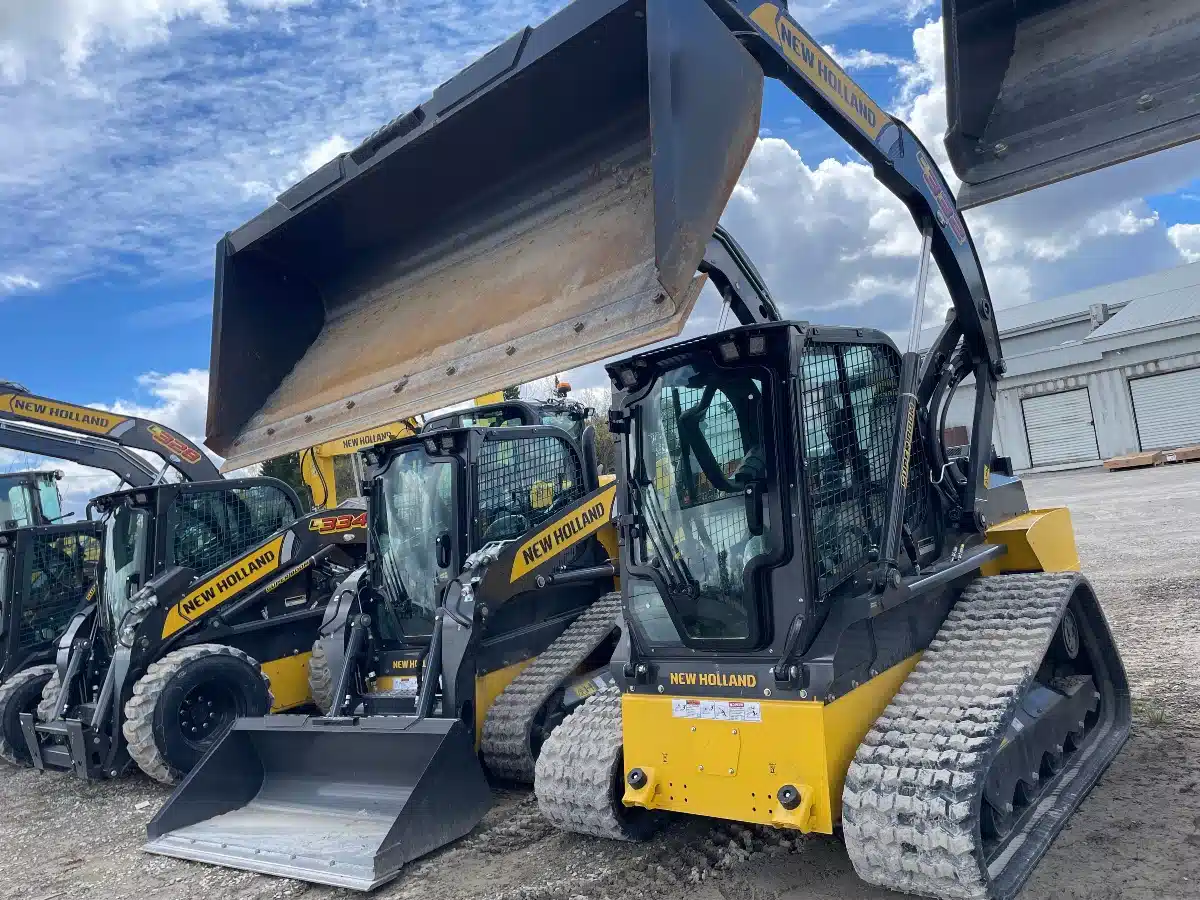 Photo de la Galerie 2 pour 2024 New Holland C332 Chargeur sur chenilles