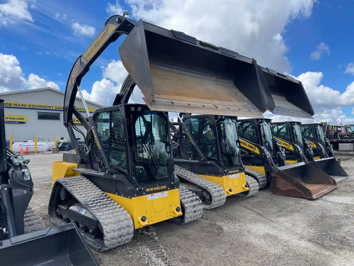 Photo de la Galerie 1 pour 2024 New Holland C332 Chargeur sur chenilles