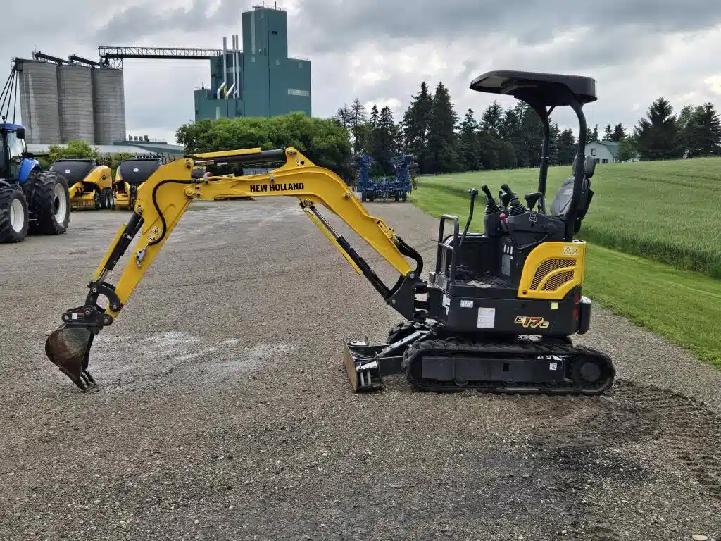 Photo de la Galerie 1 pour 2023 New Holland E17C Excavatrice
