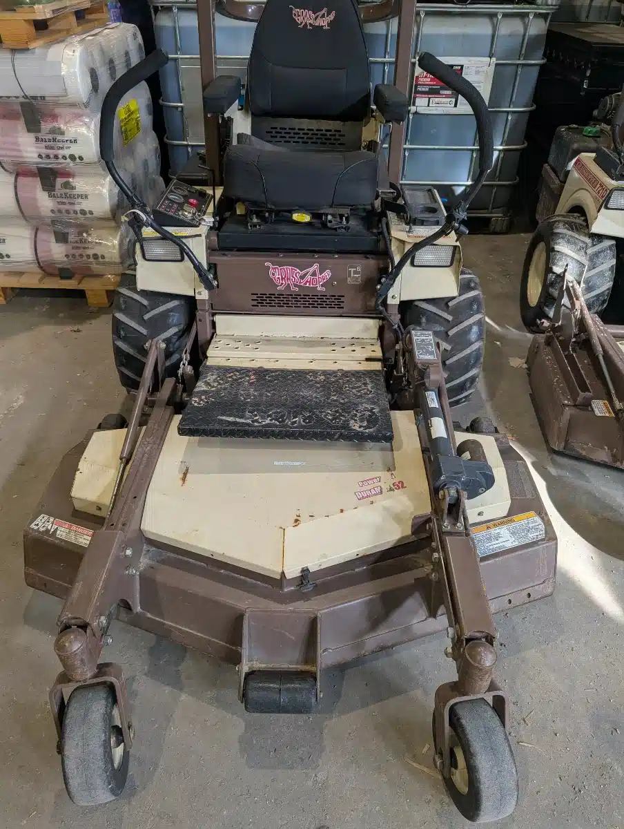 Gallery image 1 for 2018 Grasshopper 725DT Mower - Zero Turn