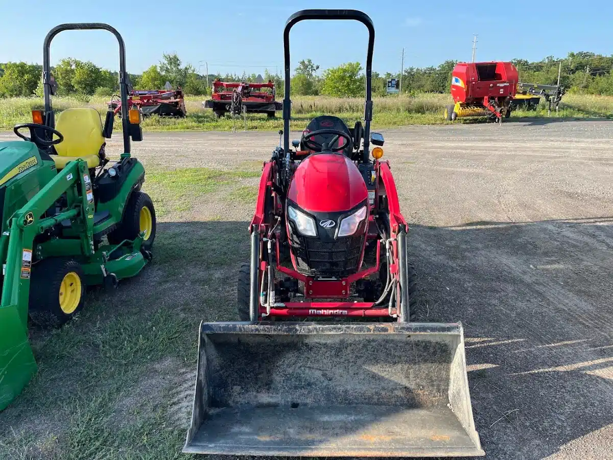 Gallery image 2 for 2023 Mahindra EMAX 20S Tractor