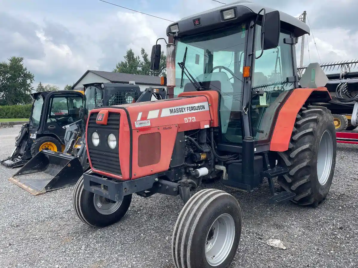 Gallery image 1 for 2007 Massey Ferguson 375 Tractor