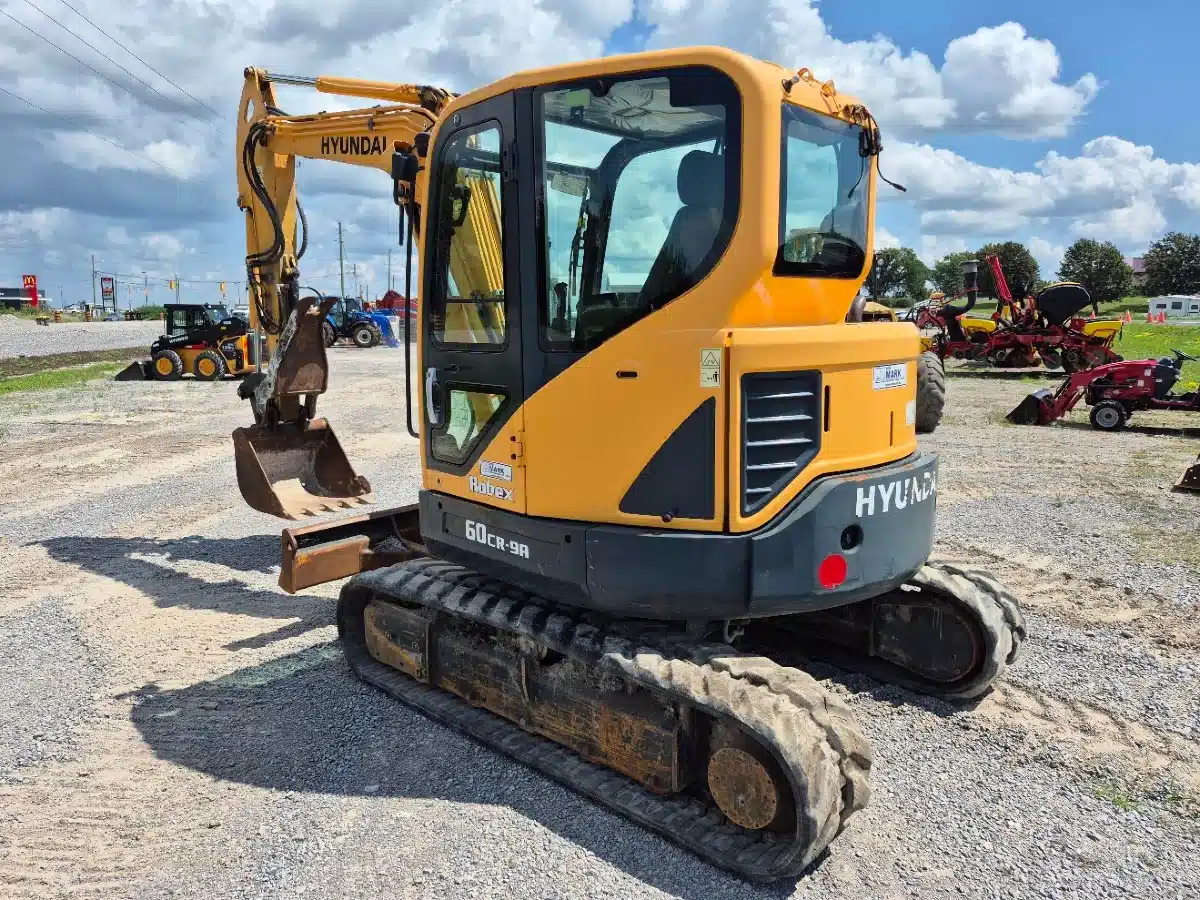 Gallery image 2 for 2016 Hyundai Ind ROBEX 60CR-9A Excavator