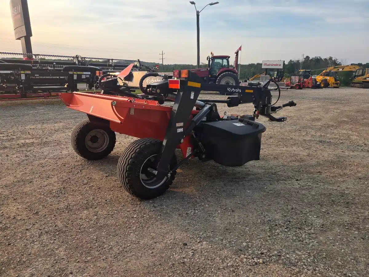 Gallery image 2 for 2024 Kubota DMC8028R Disc Mower Conditioner
