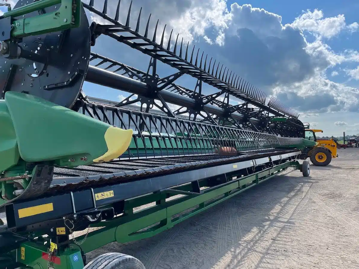 Photo de la Galerie 2 pour 2024 John Deere HD45F Header - Flex