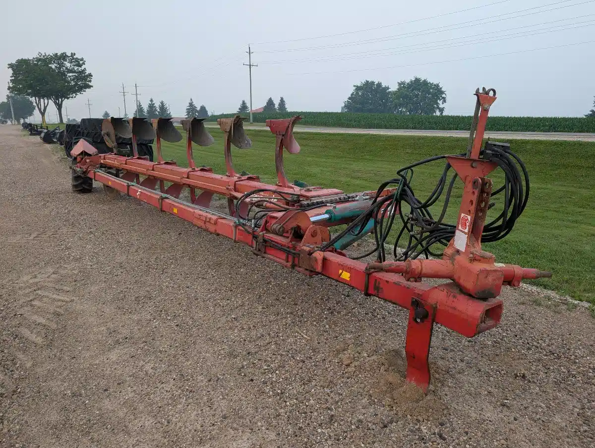 Gallery image 2 for Kverneland BB115 Plow