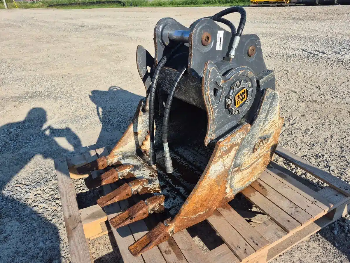 Photo de la Galerie 1 pour 2024 AMI JBHDRC1012E Godet (bucket)