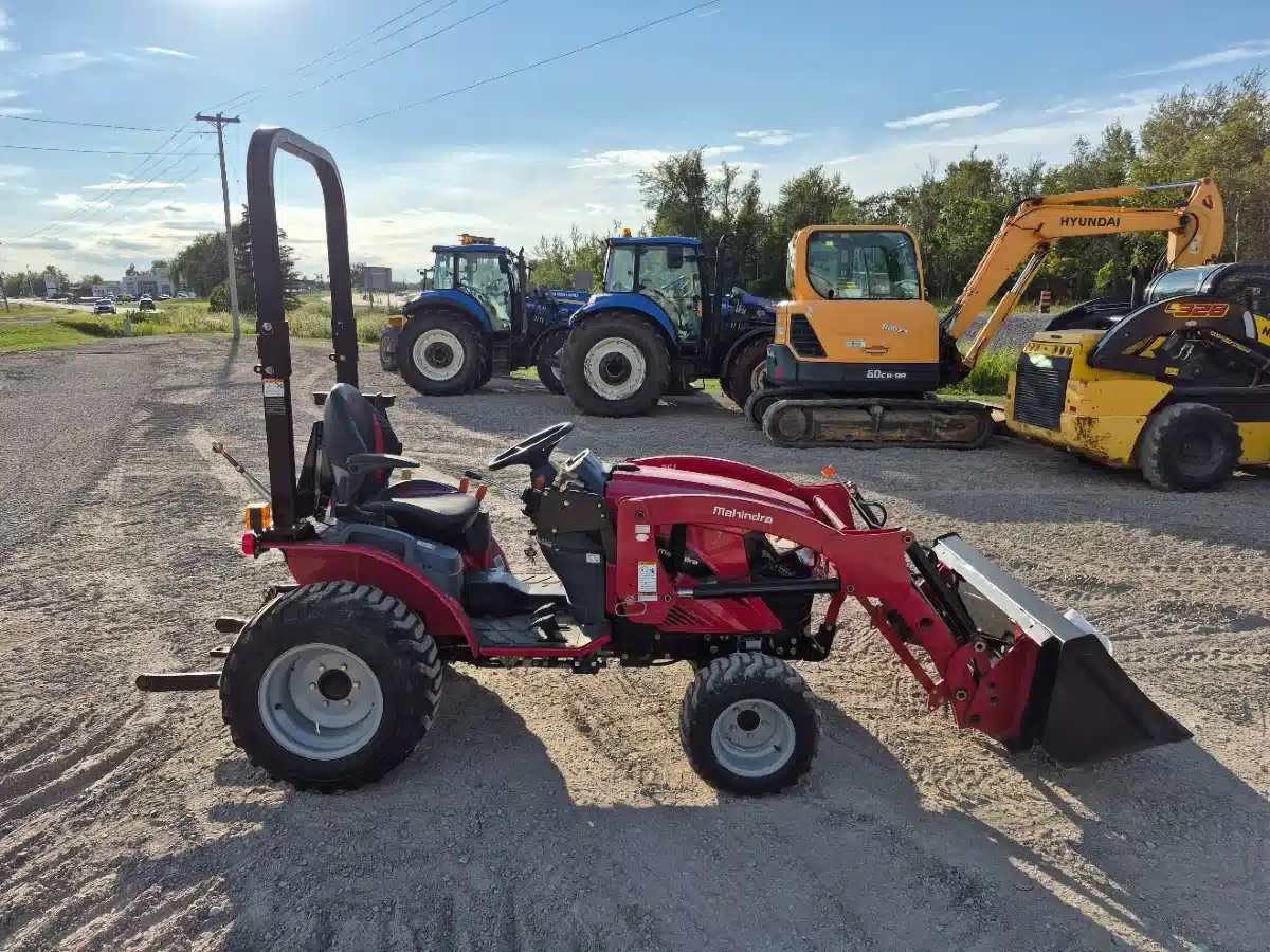 Gallery image 1 for 2018 Mahindra EMAX 22 Tractor