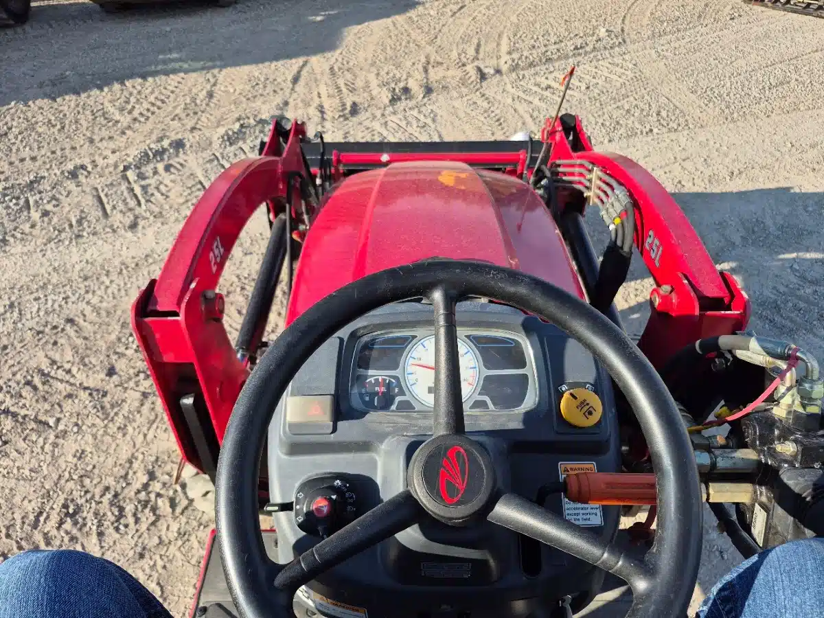 Gallery image 2 for 2018 Mahindra EMAX 22 Tractor