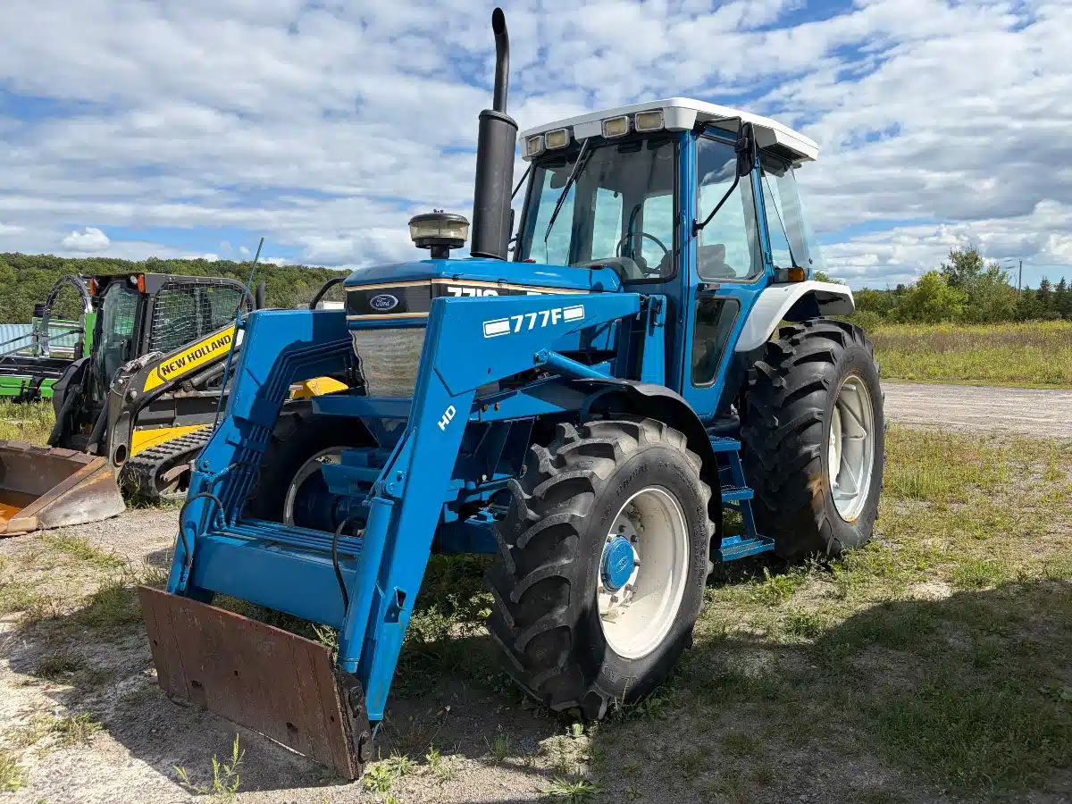 Gallery image 1 for Ford 7710 Tractor