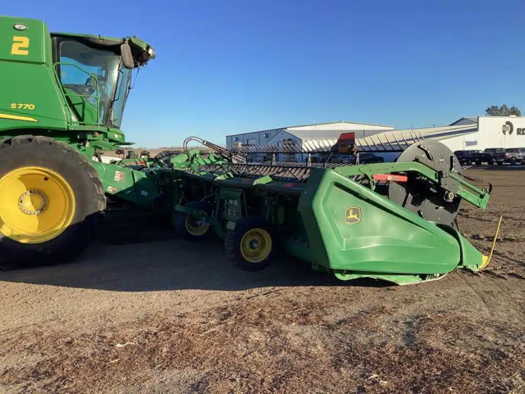 Gallery image 2 for Used 2023 John Deere HD40R Header Combine