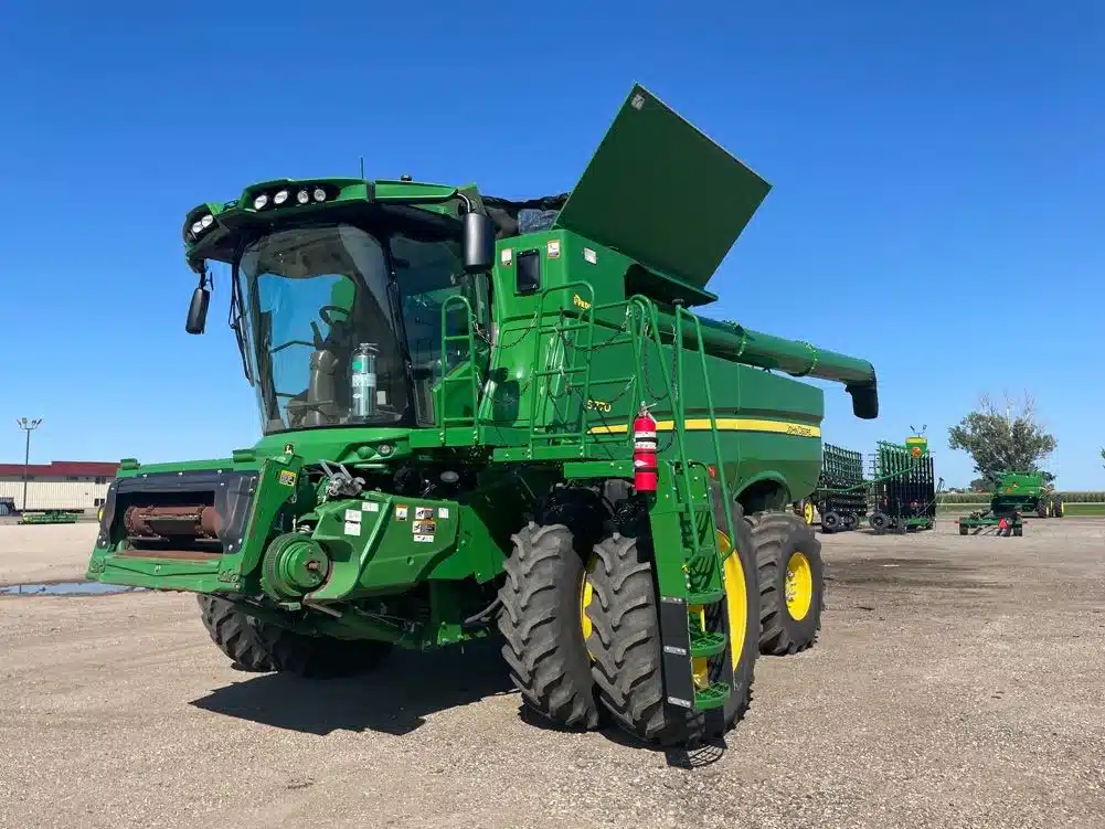 Gallery image 1 for Used 2023 John Deere S770 Combine