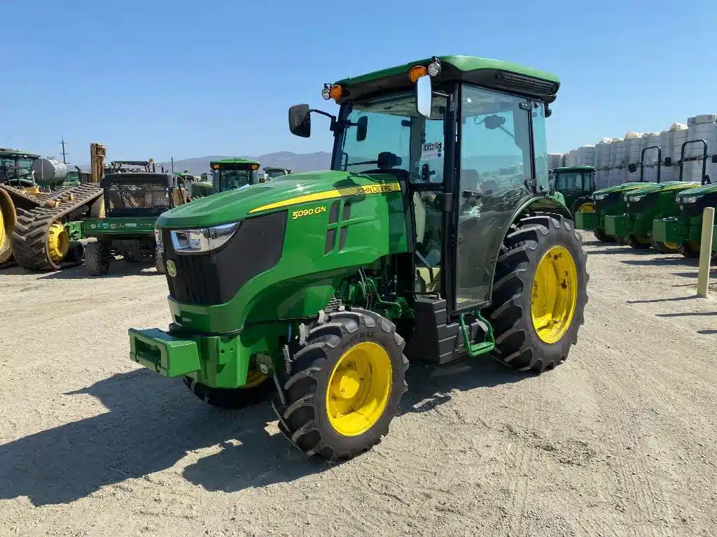 Gallery image 1 for New 2022 John Deere 5090GN Tractor