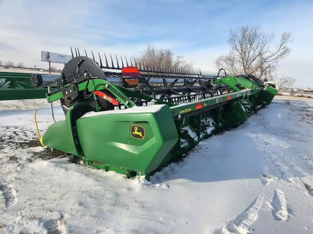 Gallery image 2 for Used 2023 John Deere RD40F Header - Flex