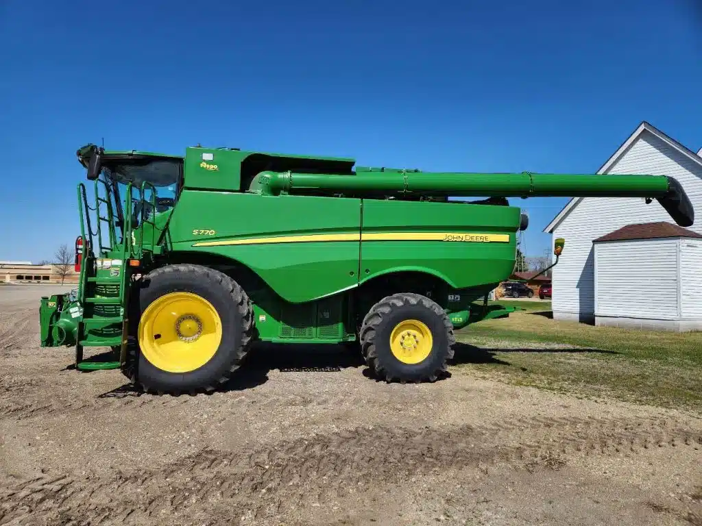 Gallery image 2 for Used 2023 John Deere S770 Combine