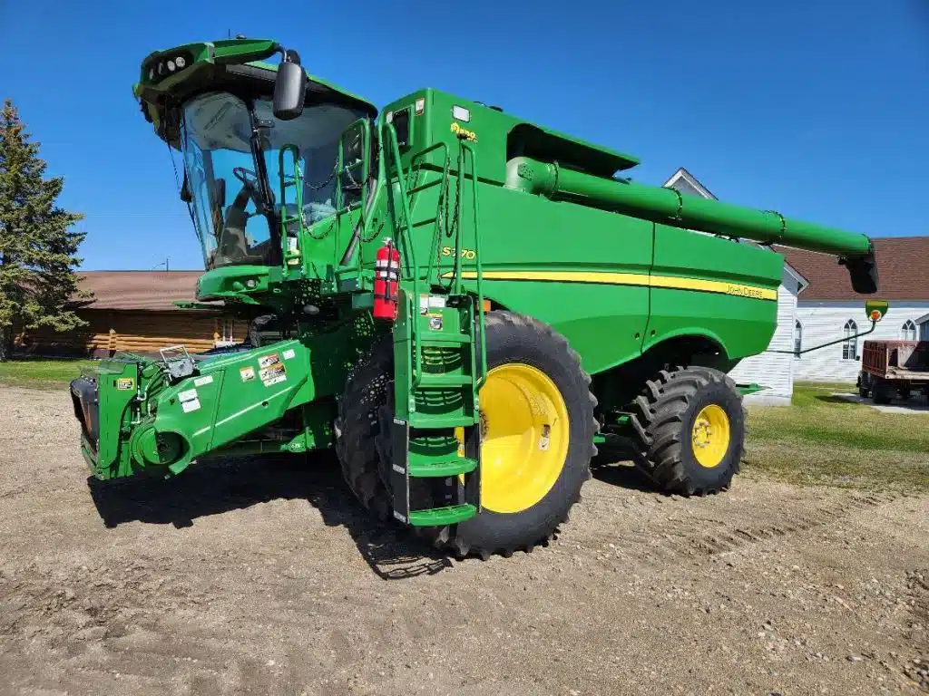 Gallery image 1 for Used 2023 John Deere S770 Combine