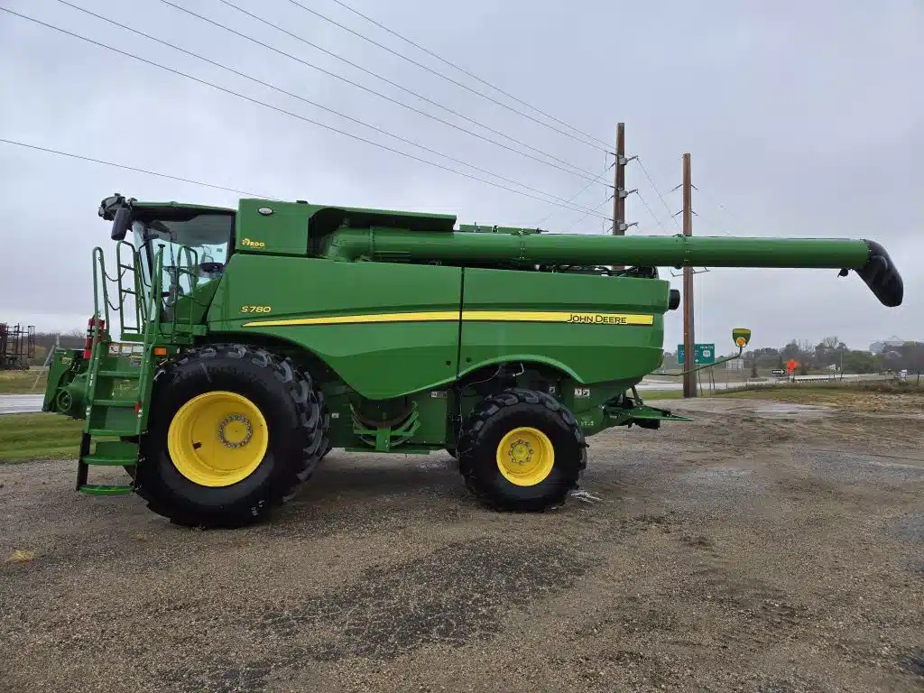 Gallery image 2 for Used 2023 John Deere S780 Combine