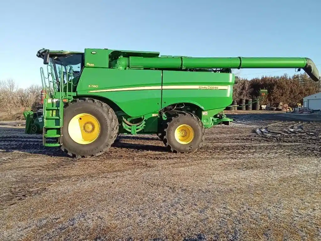 Gallery image 2 for Used 2023 John Deere S780 Combine