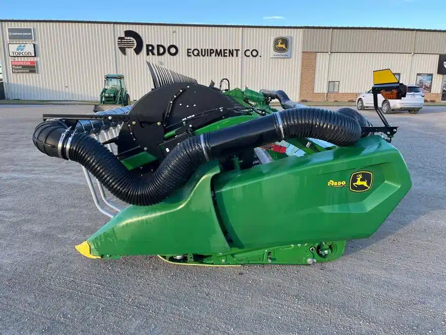 Gallery image 2 for Used 2023 John Deere RD45F Header Combine