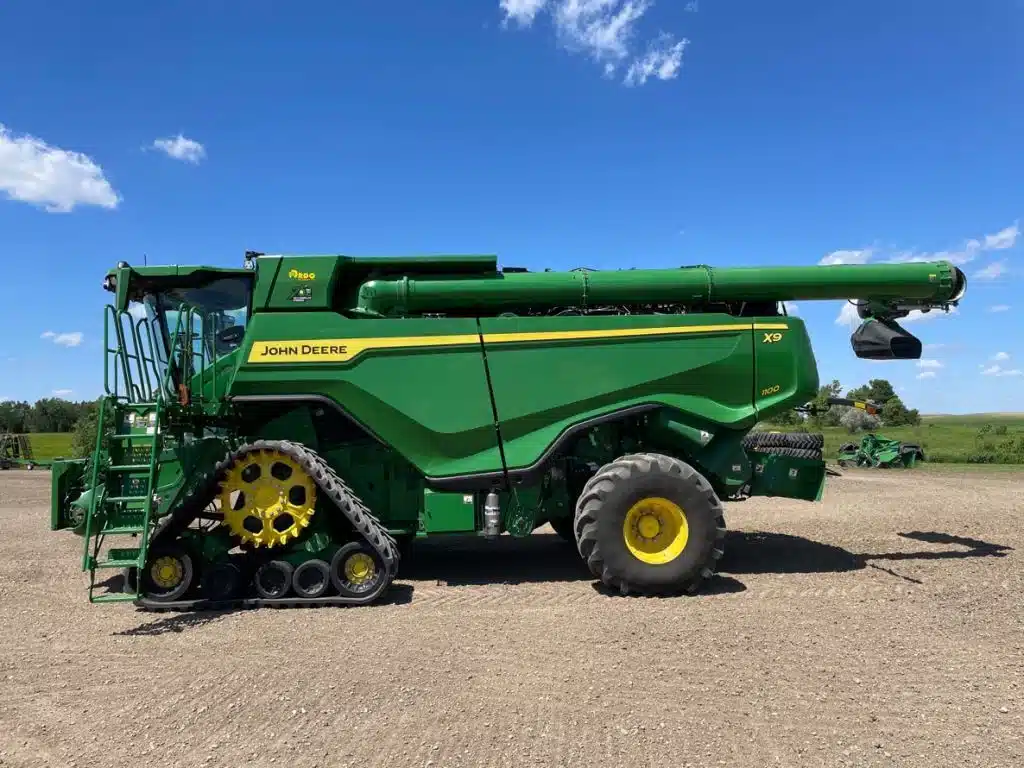 Gallery image 2 for Used 2022 John Deere X9 1100 Combine