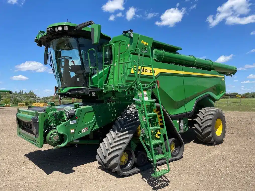 Gallery image 1 for Used 2022 John Deere X9 1100 Combine
