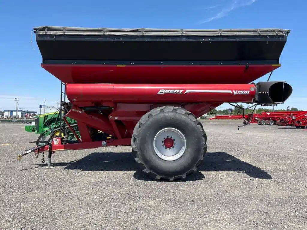 Gallery image 2 for Used 2020 Unverferth V1100 Grain Cart