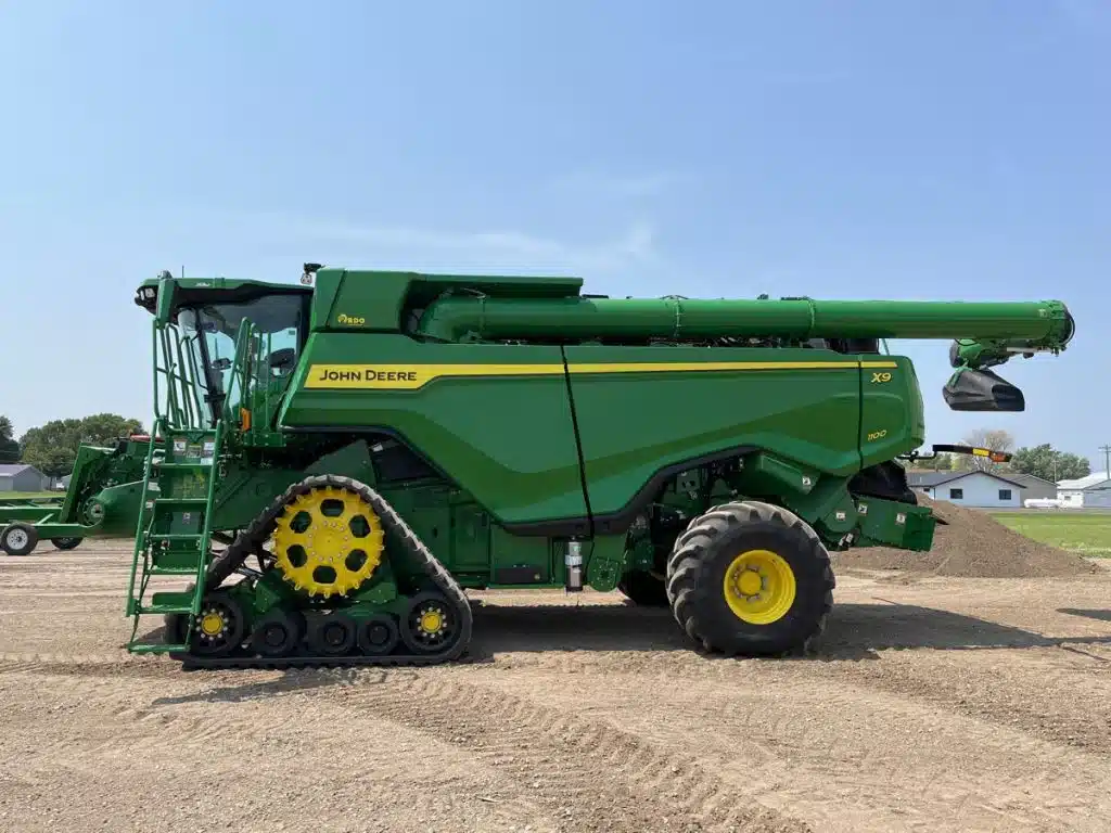 Gallery image 2 for Used 2023 John Deere X9 1100 Combine