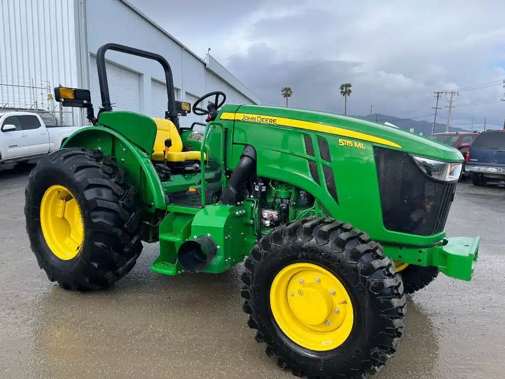 Gallery image 1 for New 2022 John Deere 5115ML Tractor