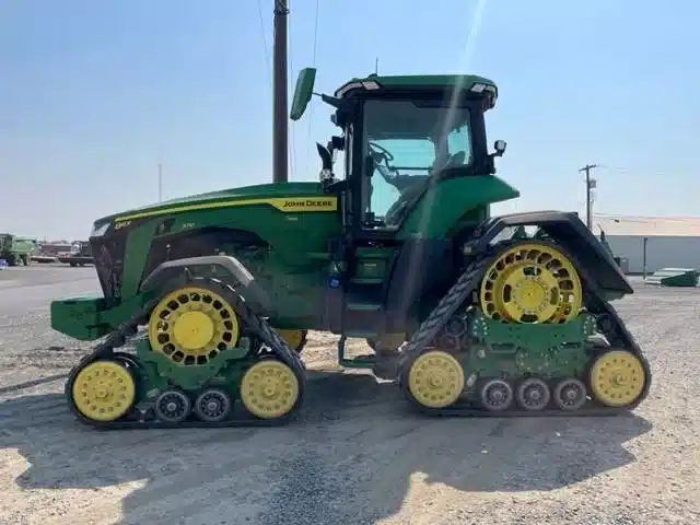 Gallery image 2 for Used 2022 John Deere 8R 370 Tractor
