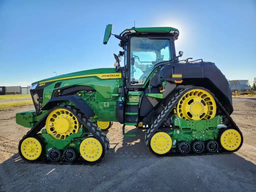 Gallery image 2 for Used 2023 John Deere 8R 370 Tractor