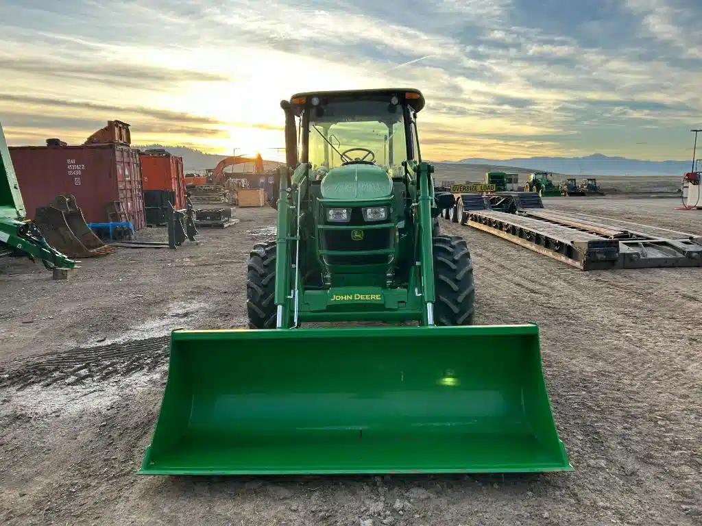 Gallery image 2 for New 2024 John Deere 5090E Tractor