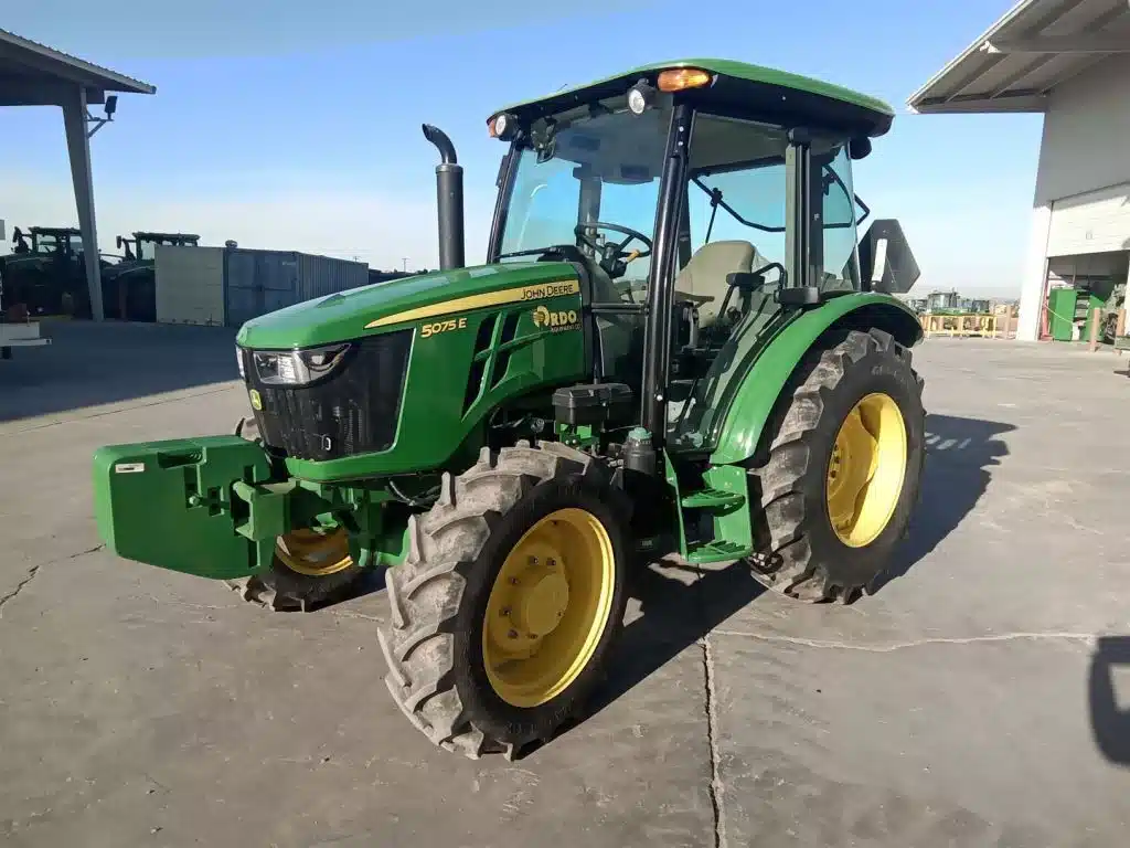 Gallery image 1 for Used 2023 John Deere 5075E Tractor