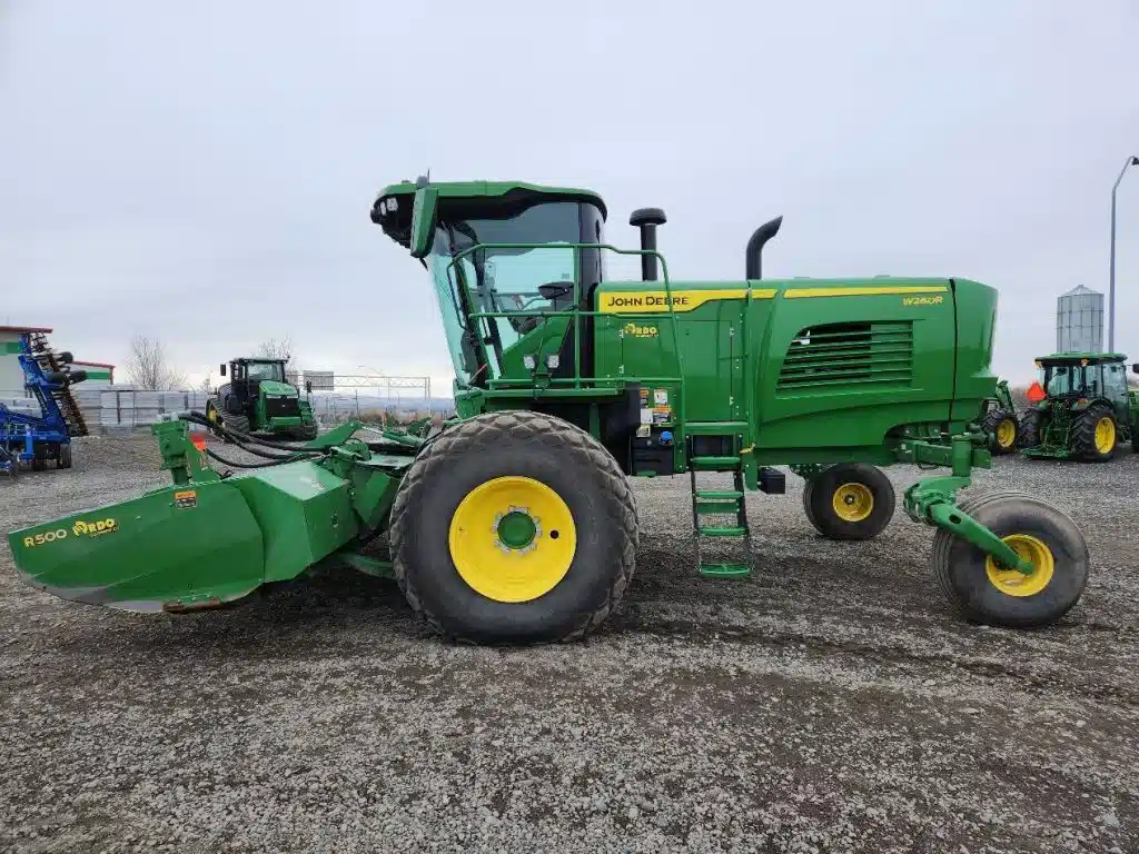 Gallery image 2 for Used 2023 John Deere W260R Windrower