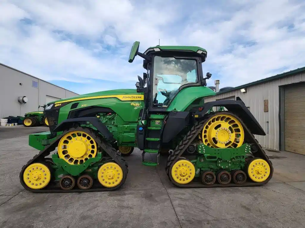 Gallery image 2 for Used 2021 John Deere 8R 370 Tractor