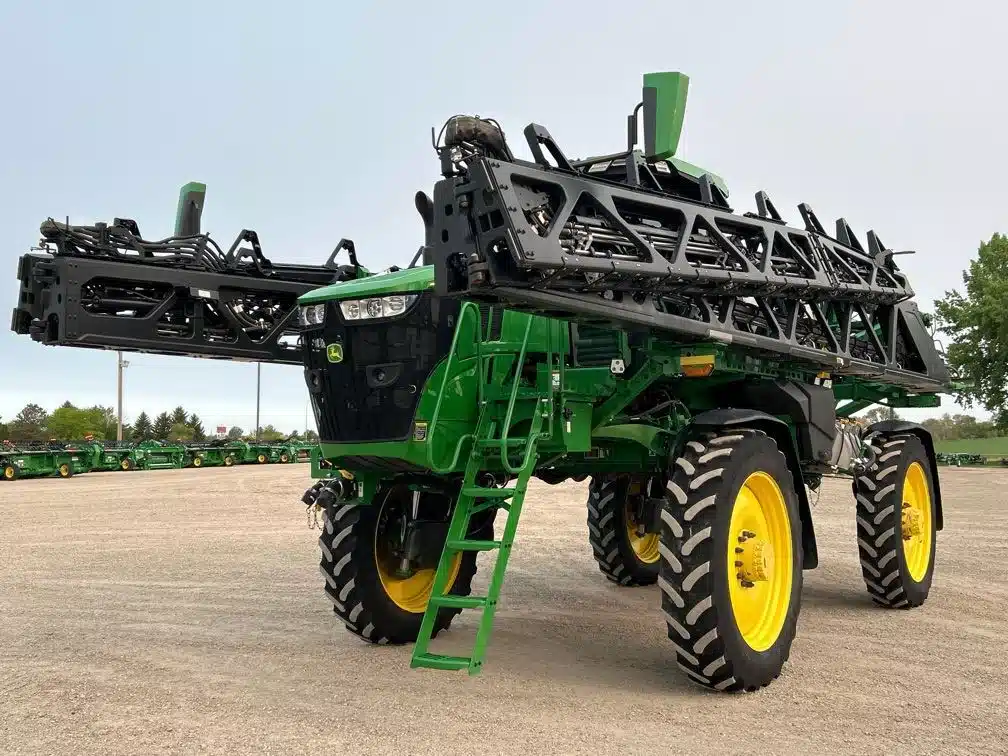 Gallery image 1 for Used 2024 John Deere 412R Sprayer - Self Propelled